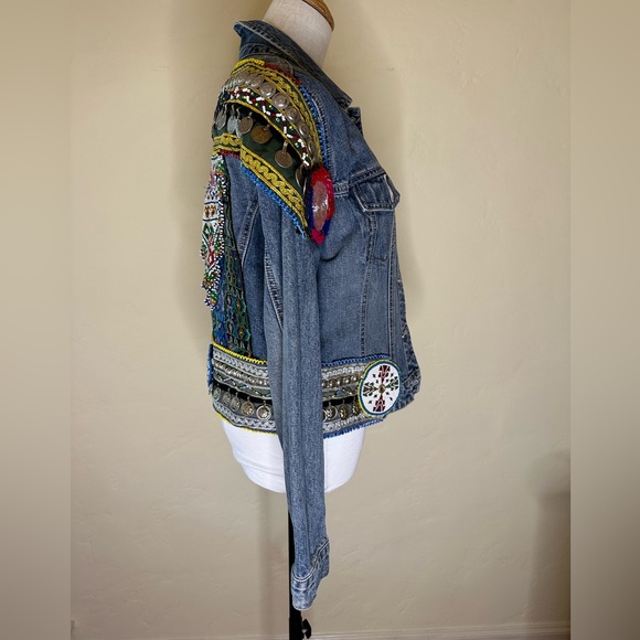 Amazing custom Beaded & embroidered Boho denim jacket Size Medium - Picture 2 of 8